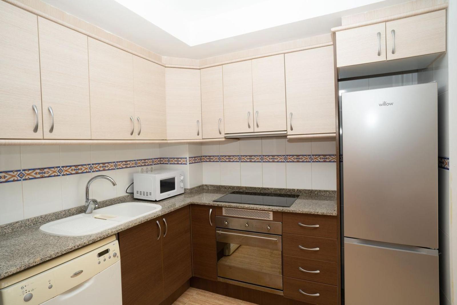 Aina Apartament *