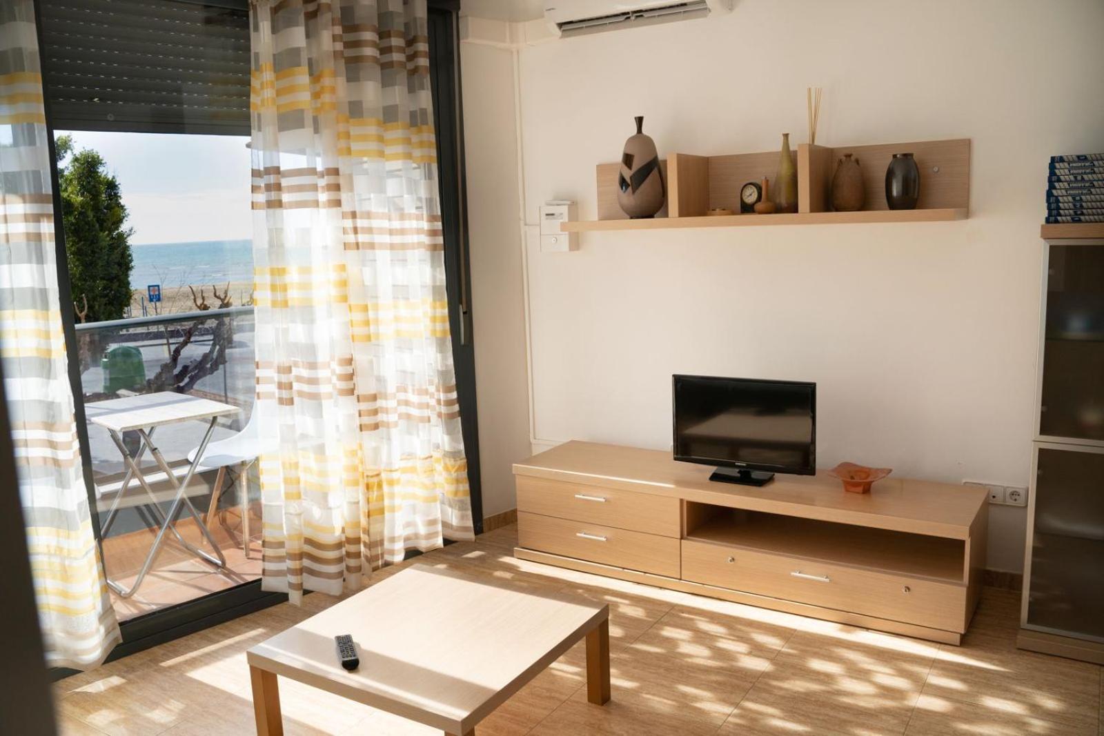 Aina Apartament *